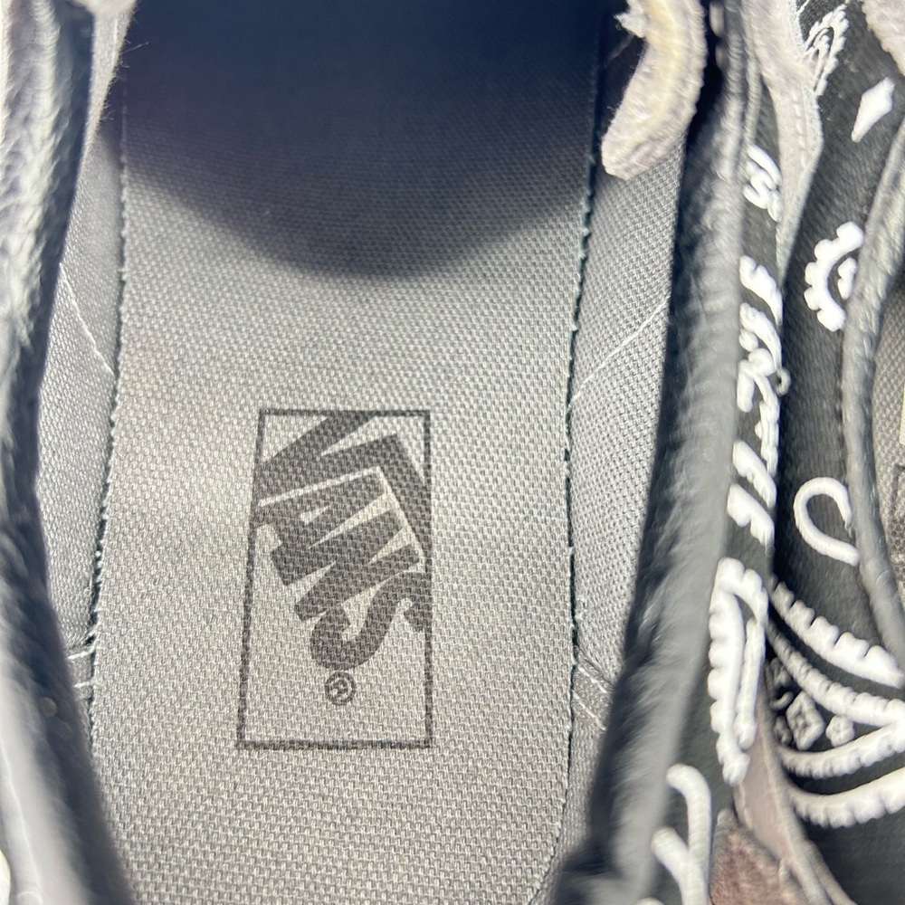 Vans Sk8 Low Paisley Suede Sneakers Size W9.5 - Picture 2 of 15